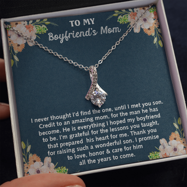 to my boyfriend's mom necklace, thank you for raising such a wonderful son alluring beauty necklace
